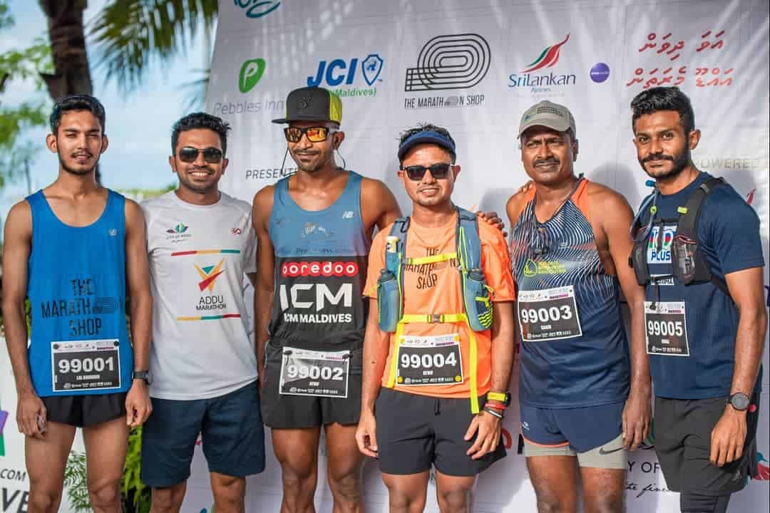 Addu Marathon 100k runners along with the Race Director